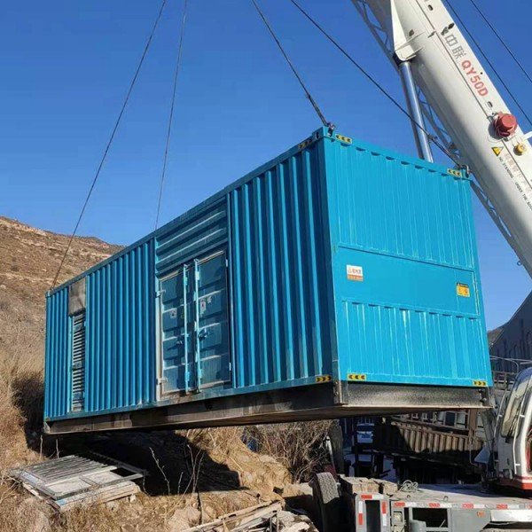 龙陵发电机的发电效率受多种因素影响，主要包括以下几个方面：