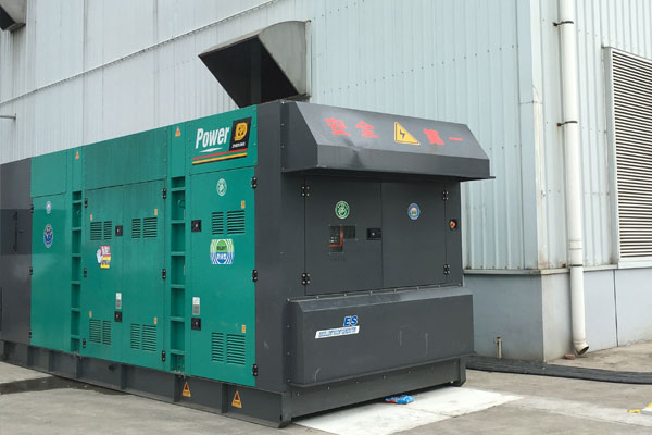 龙陵燃油滤清器的更换流程是怎样的？