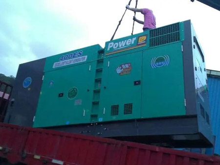 龙陵柴油发电机组转速不稳定时，如何对发动机进行维护？