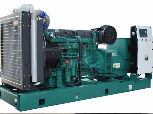 龙陵柴油发电机组在低温环境下的保养周期是多久？