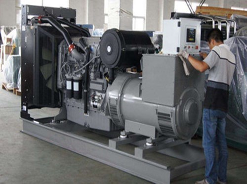 龙陵柴油发电机组和储能设备配合使用的案例