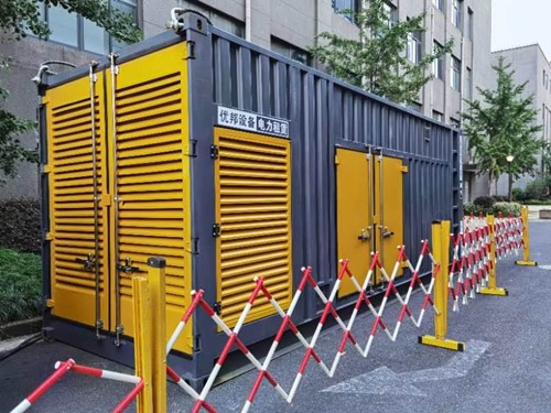 龙陵如何使用转速表检查发动机的转速？