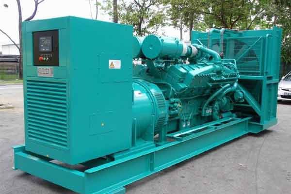 龙陵柴油发电机组电压不稳定怎样维修？