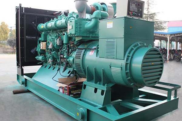 龙陵工厂发电机应急发电中如何优化燃油储备管理？