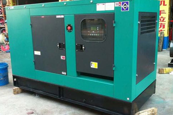 龙陵如何检查机油的使用时间？