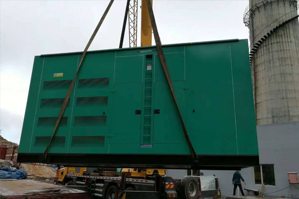 龙陵柴油发电机组的保养周期？